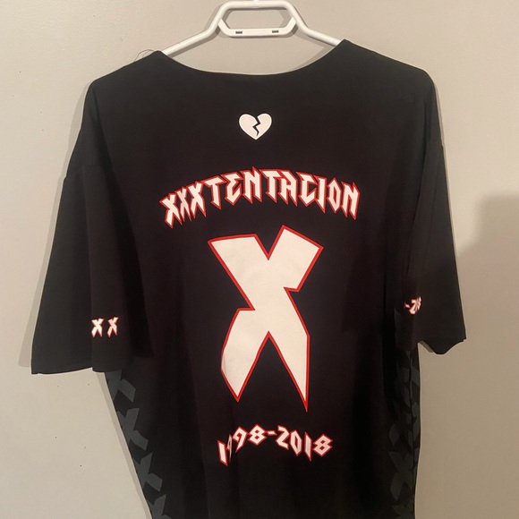 10/10 never worn - Picture 2 of 2